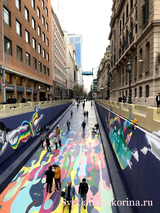 Paseo Bandera - красочная пешеходная улица в Сантьяго