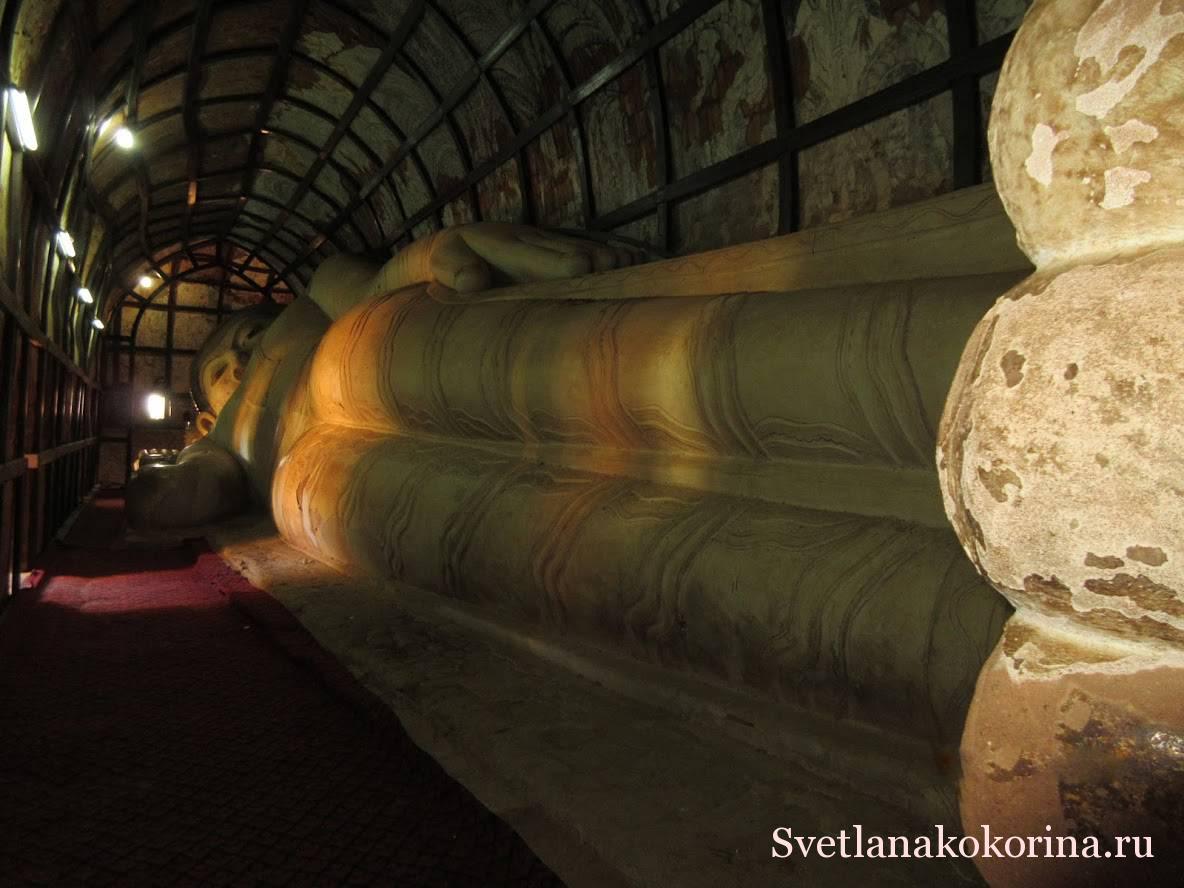 Лежащий Будда в соседнем храме Синбинтальяун